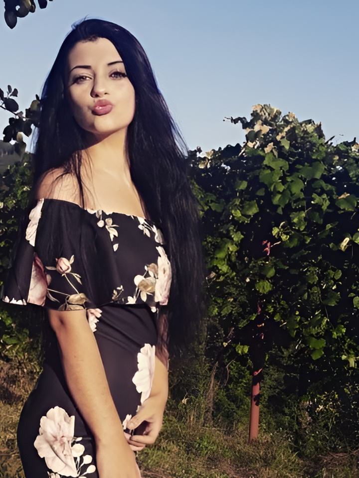 Ангелина привлекательная девушка из Жуковского цена от 2000 руб