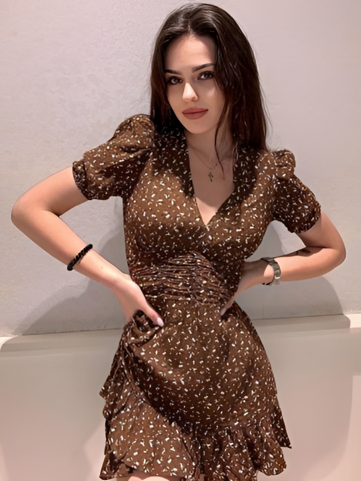 Василиса привлекательная девушка из Жуковского цена от 2500 руб