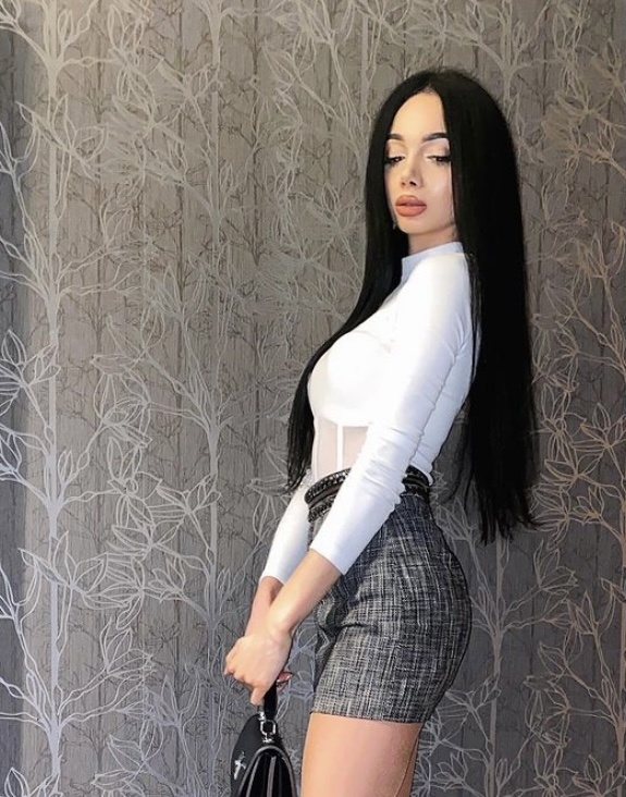 🎥 ЭННИ привлекательная девушка из Жуковского цена от 5000 руб