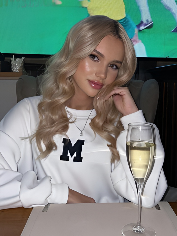 Индивидуалка Венера, доступна для личного знакомства от 4000 руб